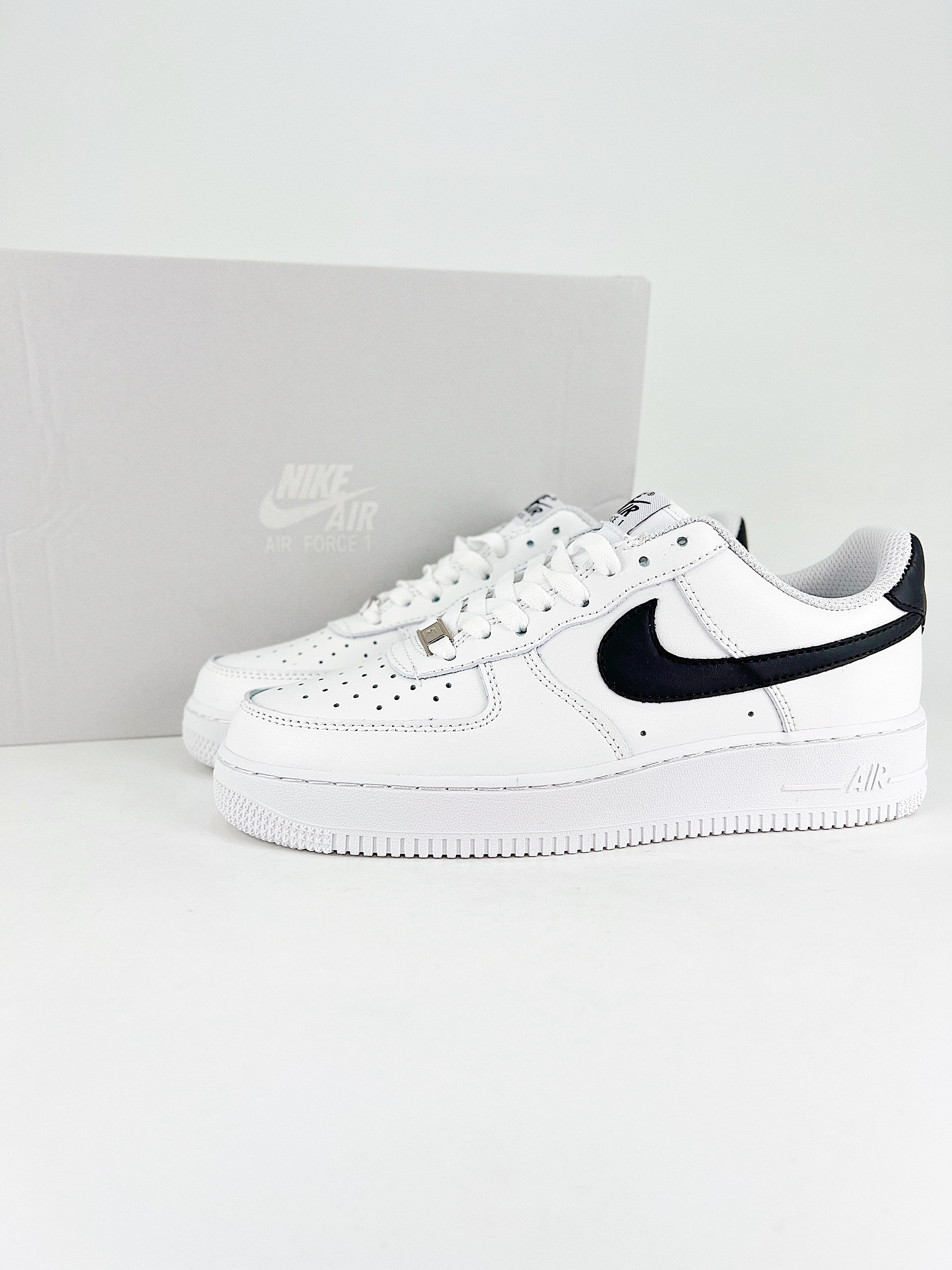 Nike Air Force 1 White Low