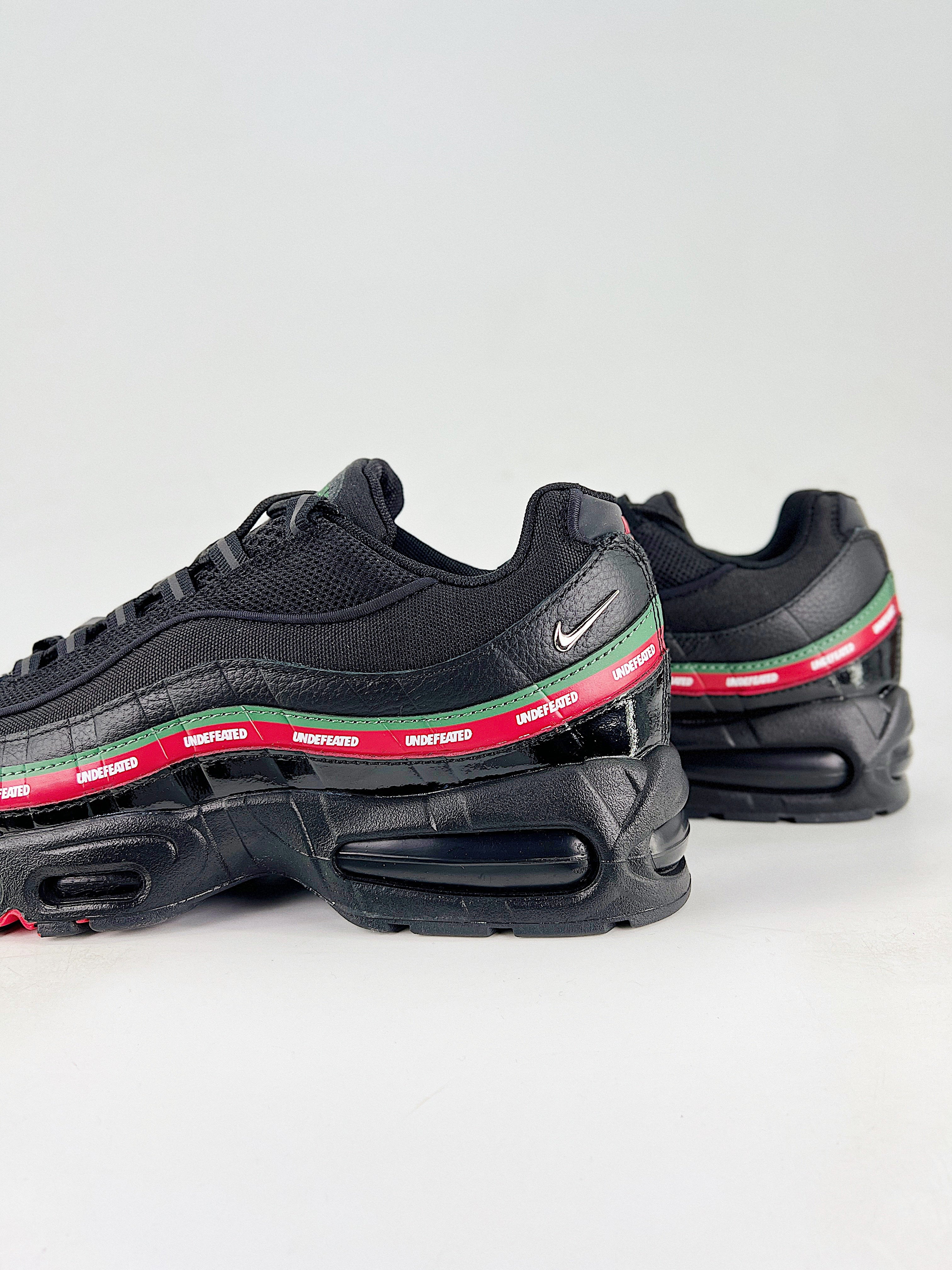 Nike Air Max 95 SP Undefeated Black – Edizione Limitata