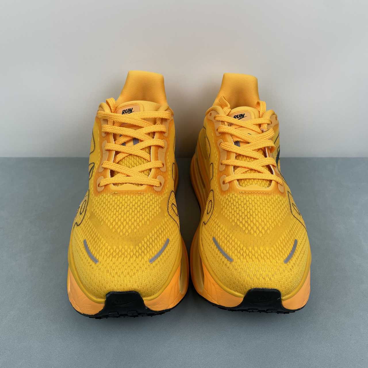 Nike Vomero Premium yellow - VIBES MILANO