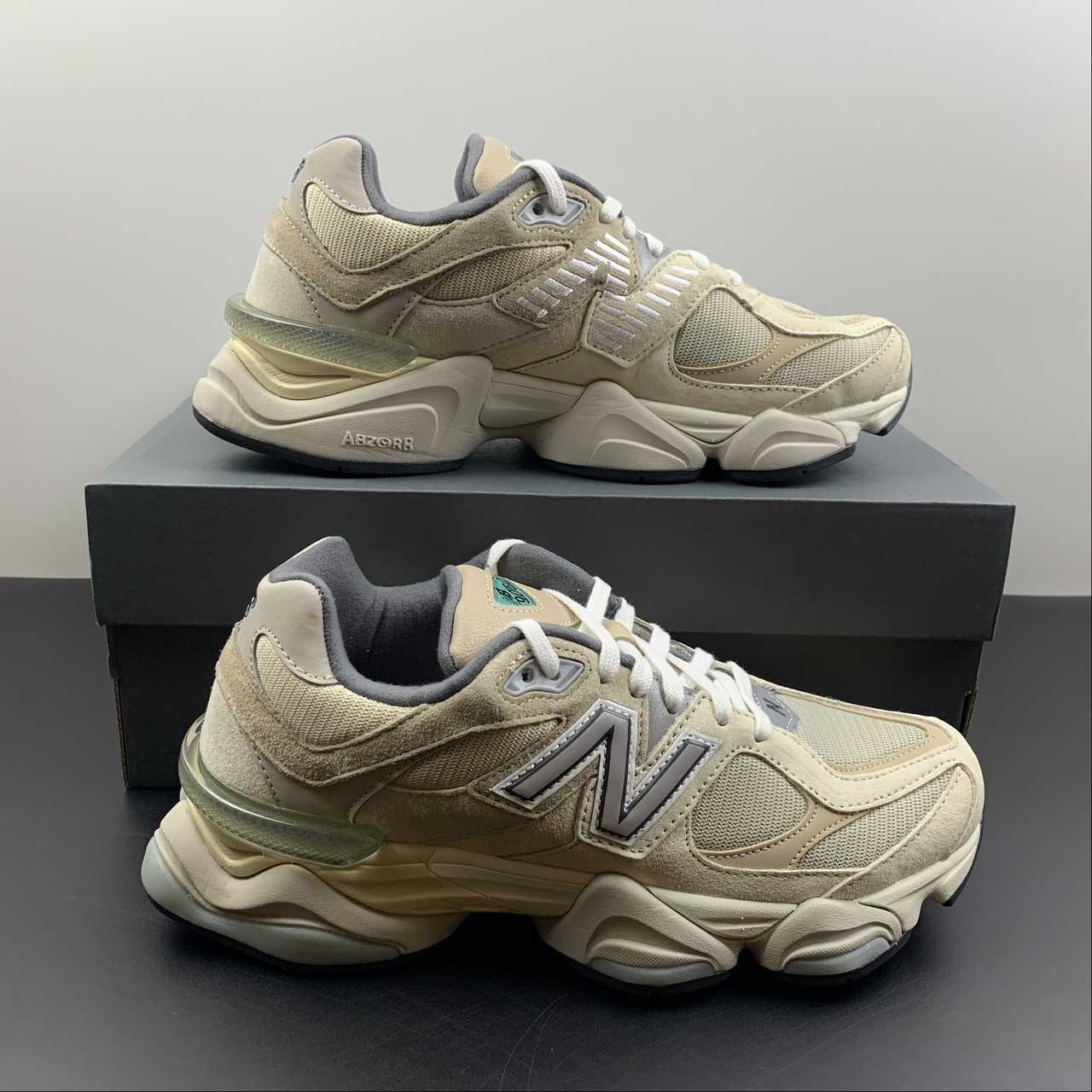 New Balance NB 9060 Sea Salt Brown
