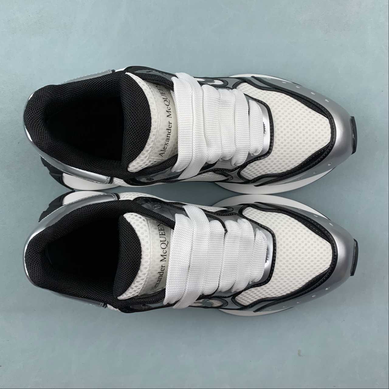 Alexander McQueen Sprint Runner bianco e argento