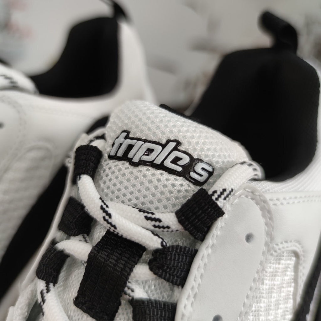 Balenciaga Sneakers Triple S Clear Sole white black - VIBES MILANO
