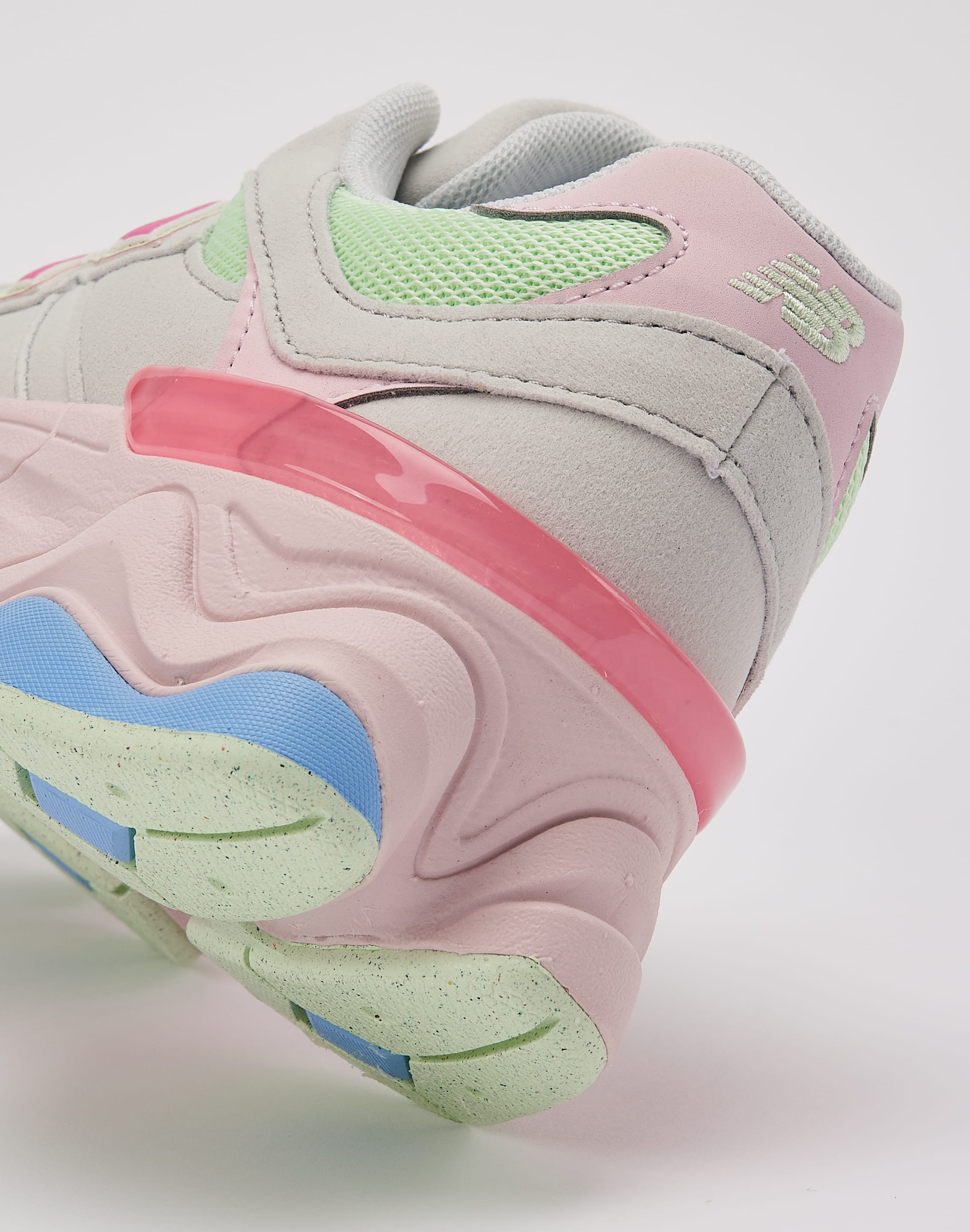 New Balance NB 9060 Grey Matter Dragon Berry