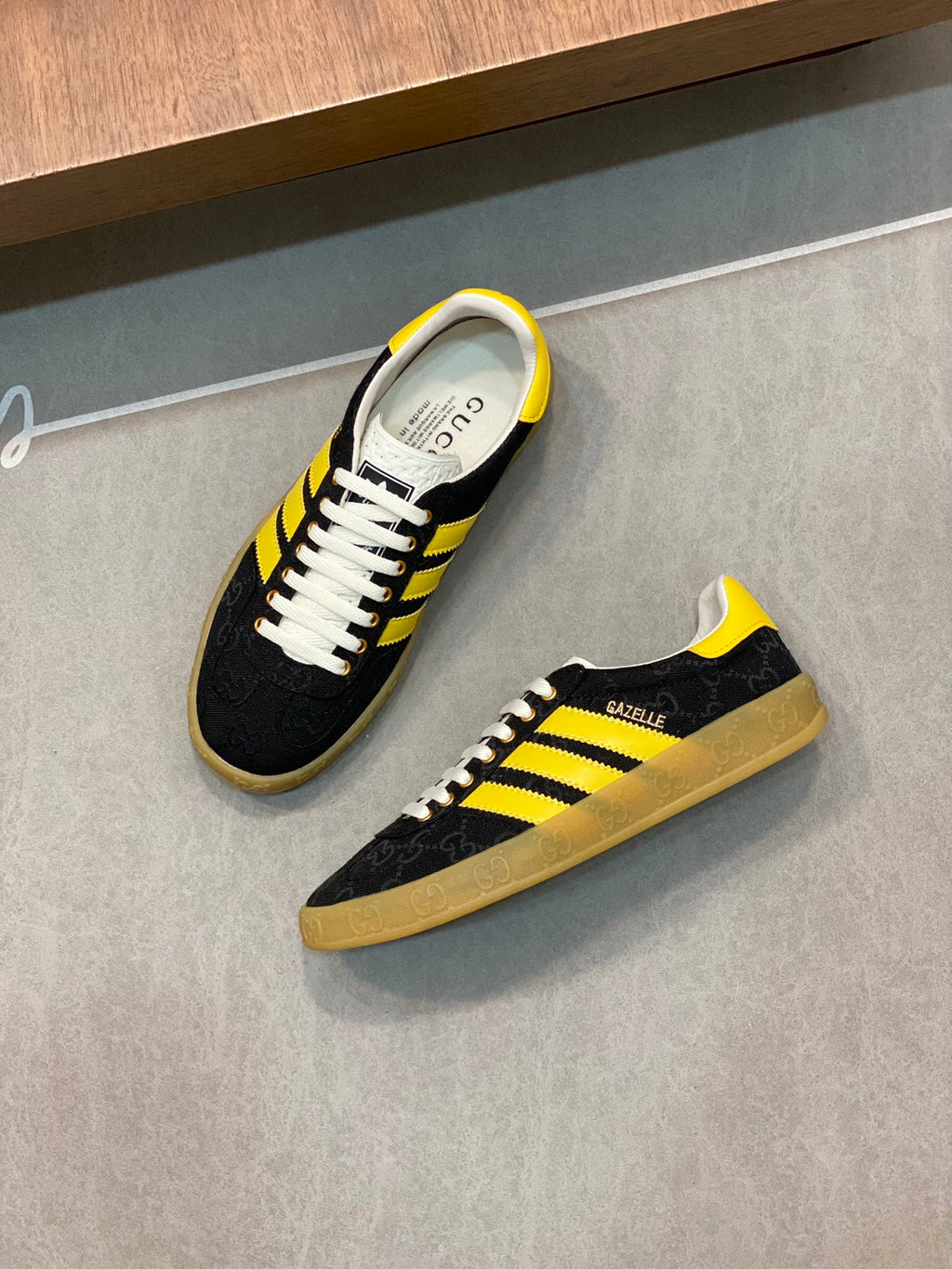 Adidas Gazelle x Gucci Black Yellow - VIBES MILANO