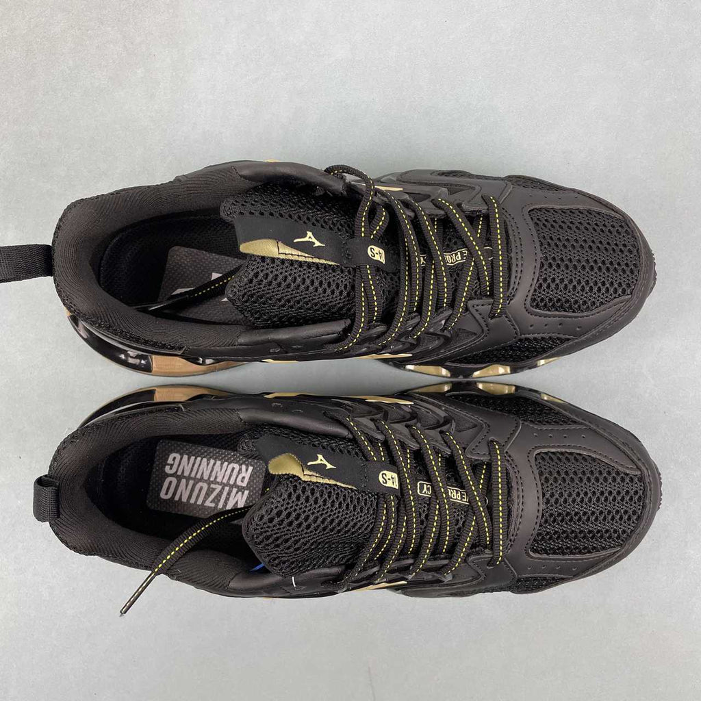 Mizuno Wave Prophecy sneakers nero gold