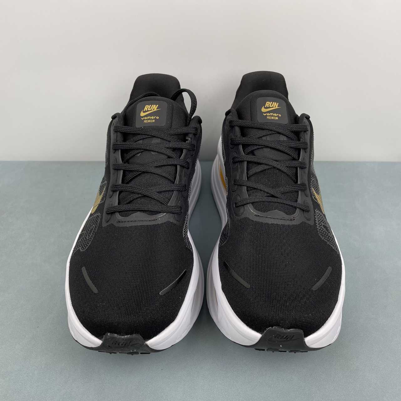 Nike Vomero Premium white black gold