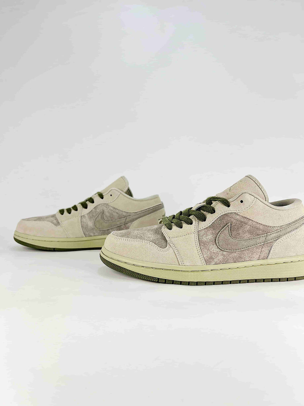 Air Jordan 1 low Spruce Fog Jade Stone