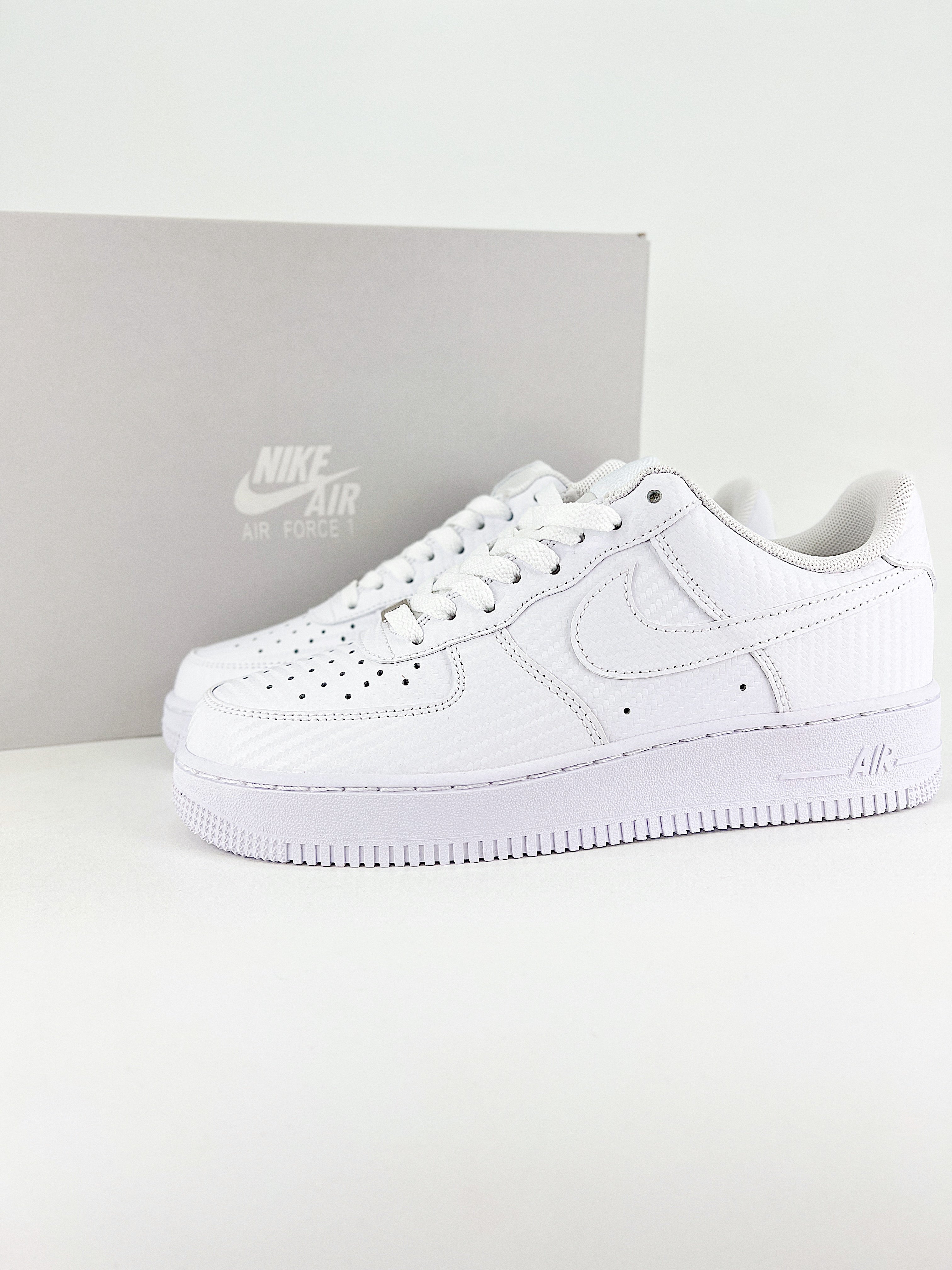 Nike Air Force 1 Low White Carbon Fiber (novità 2025)