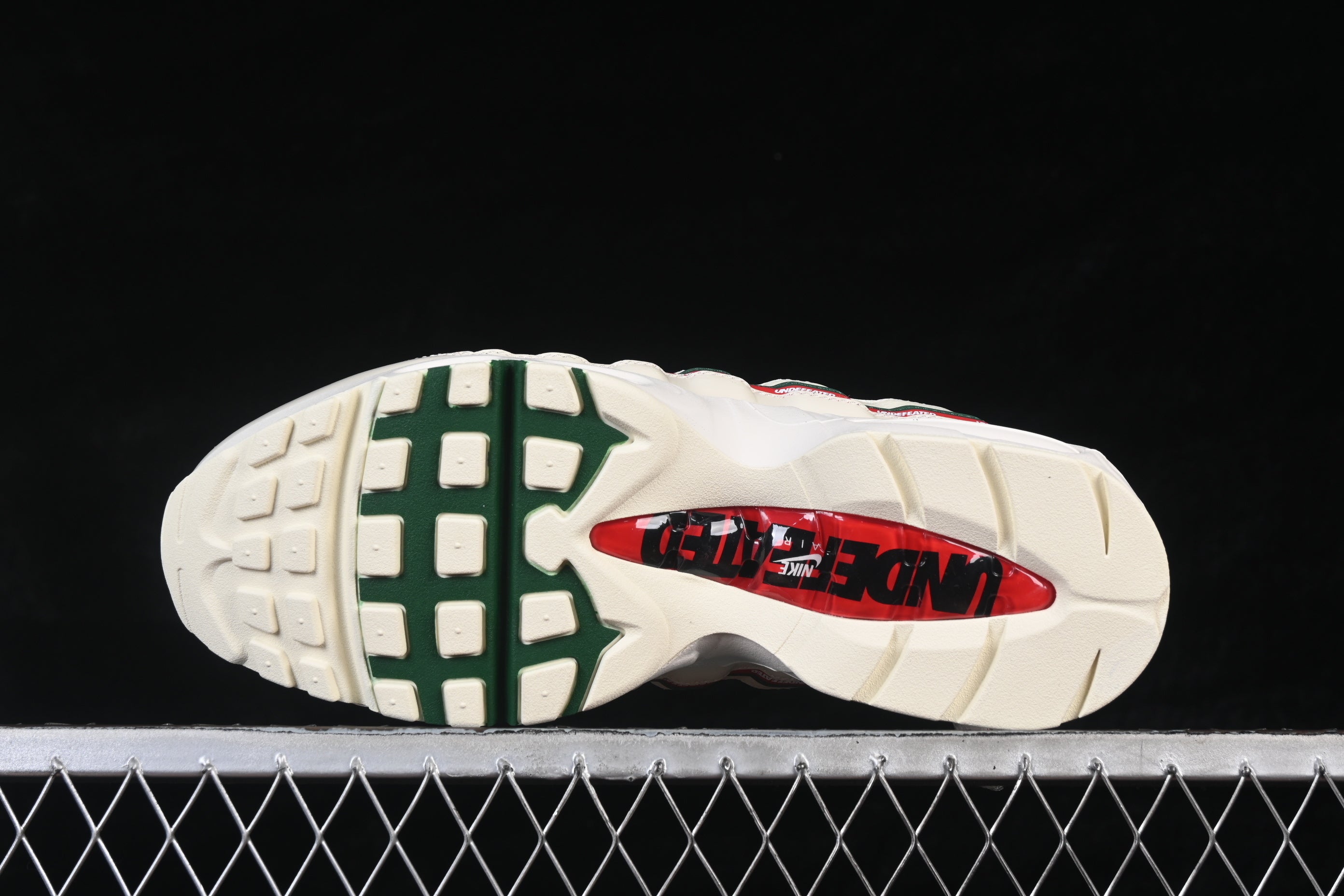 Nike Air Max 95 SP Undefeated Sail