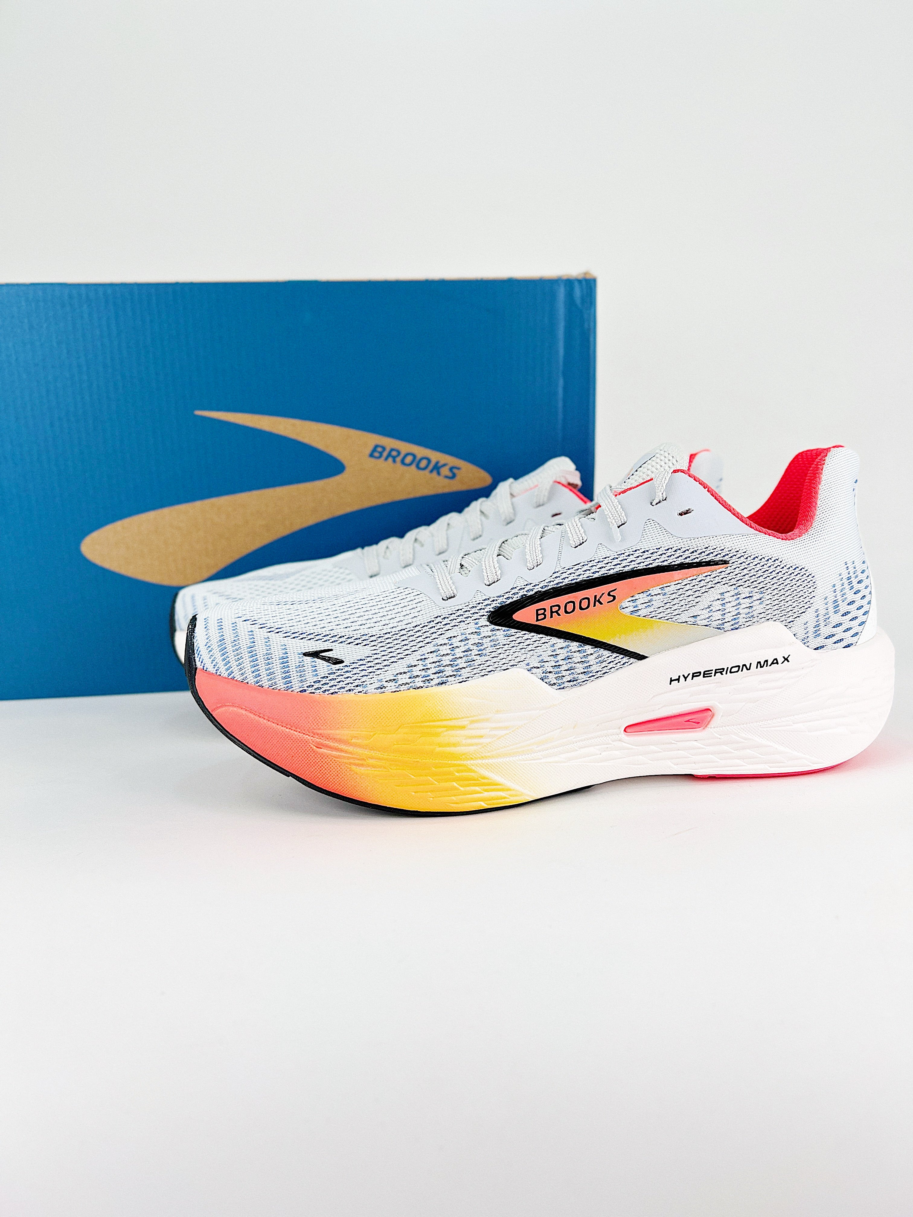 Brooks Hyperion Max 2 grigio chiaro