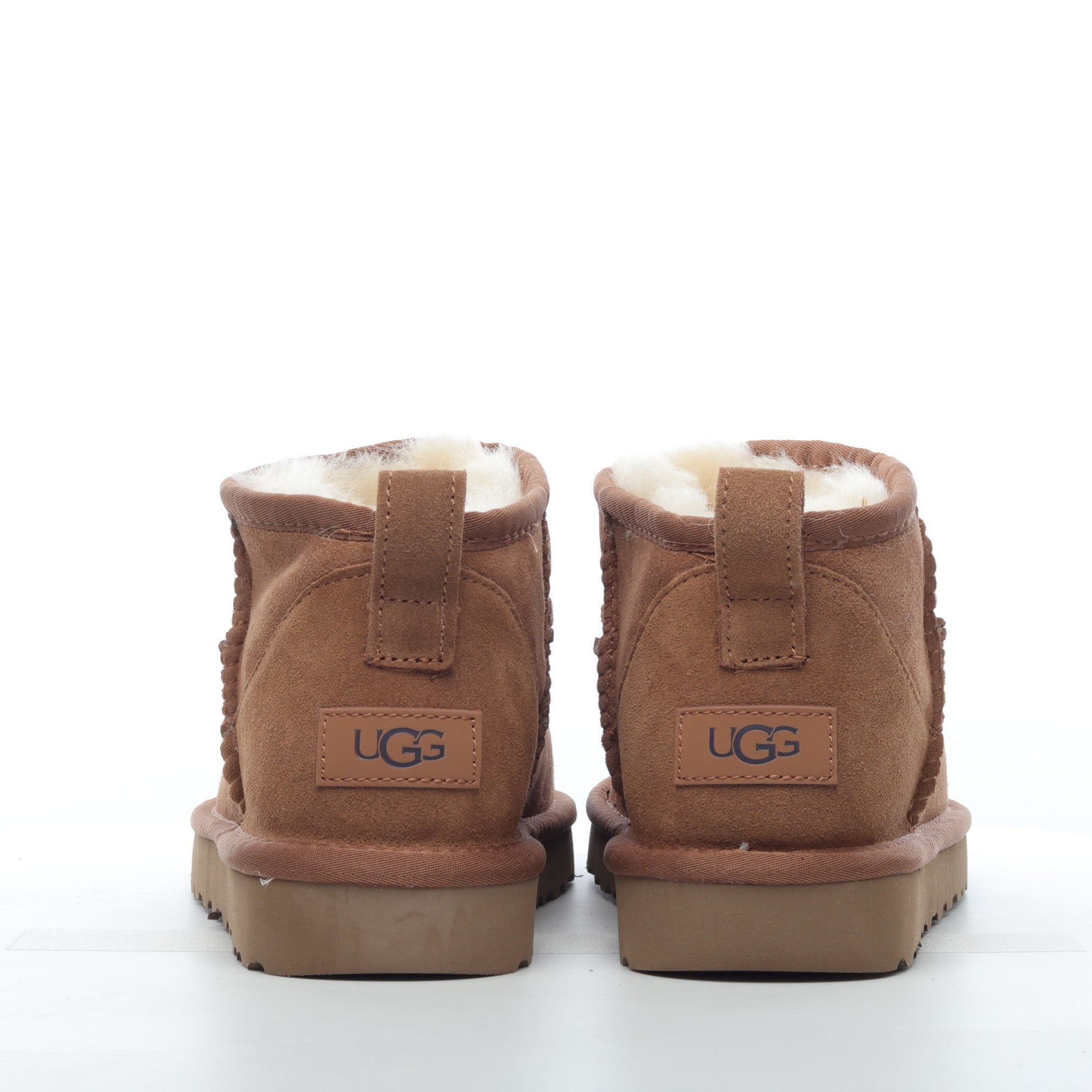 UGG Classic Ultra Mini castano