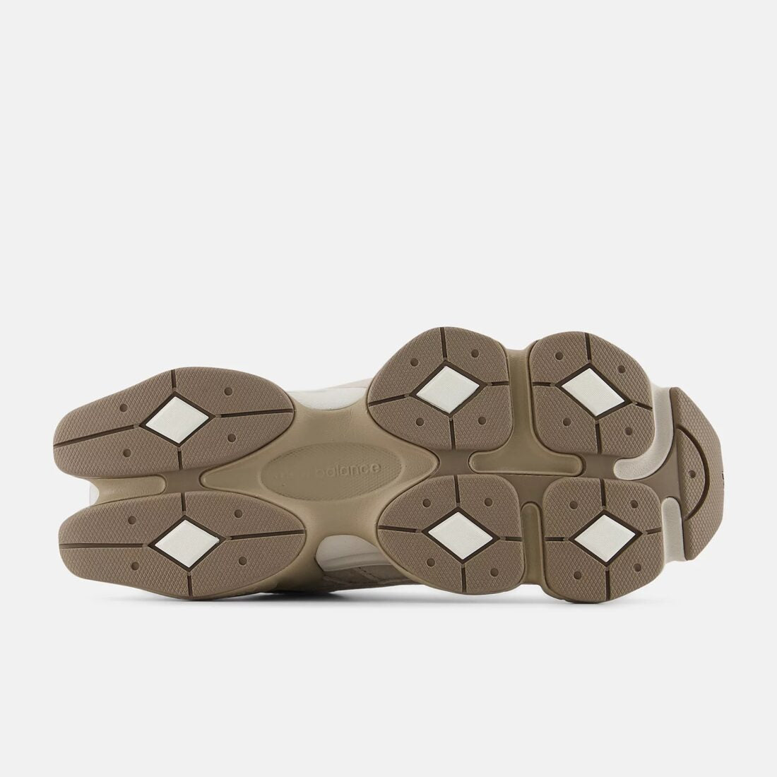 New Balance NB 9060 Moonbeam Silver Metallic Driftwood