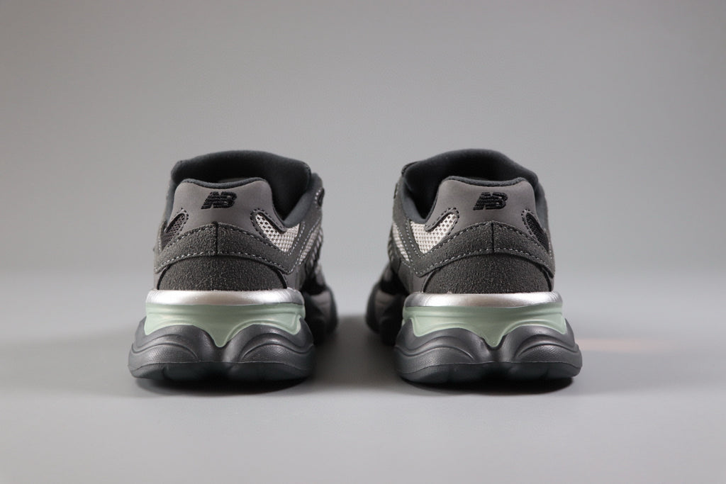 New Balance NB 9060 junior Black Grey