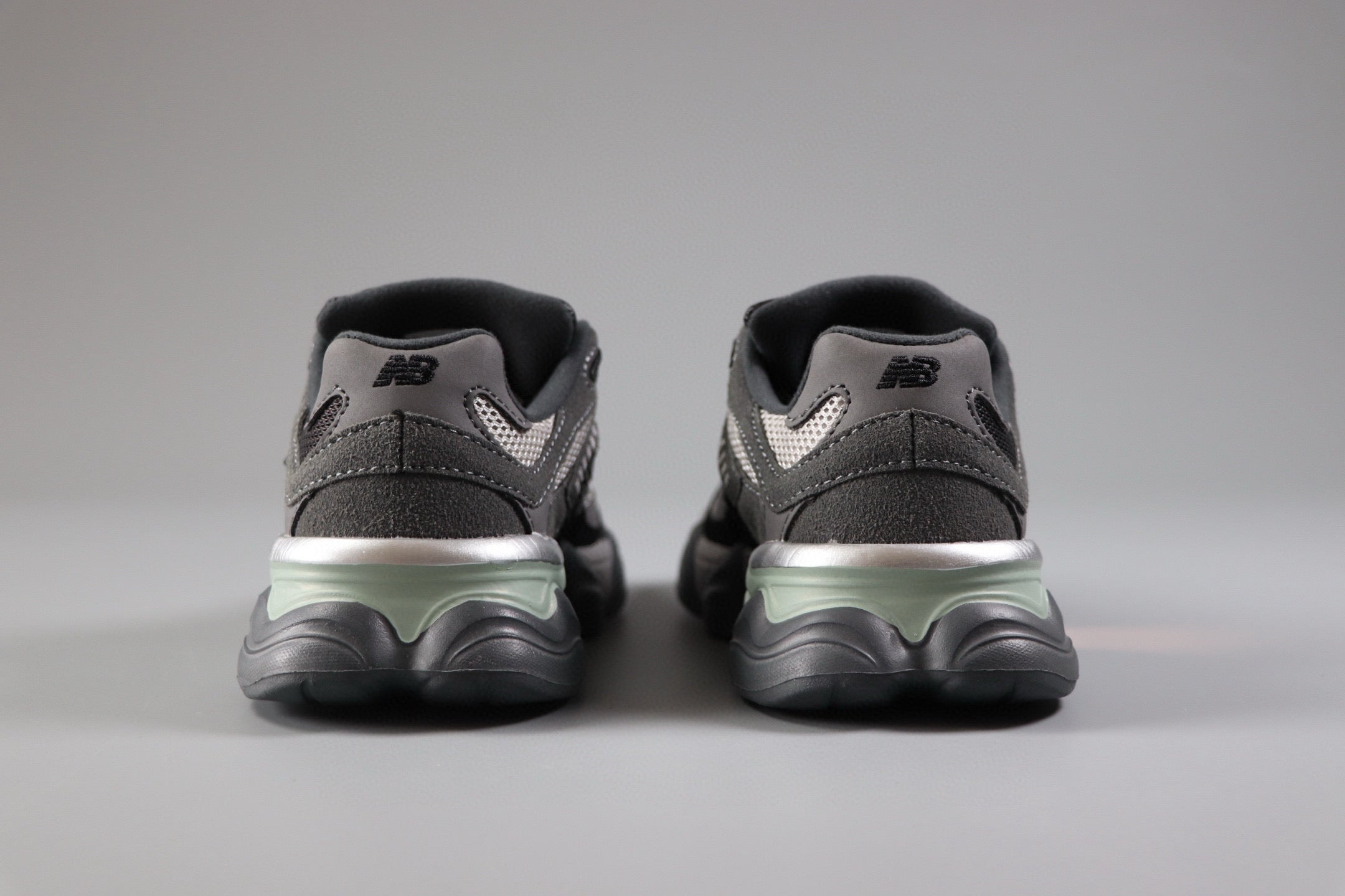 New Balance NB 9060 junior Black Grey