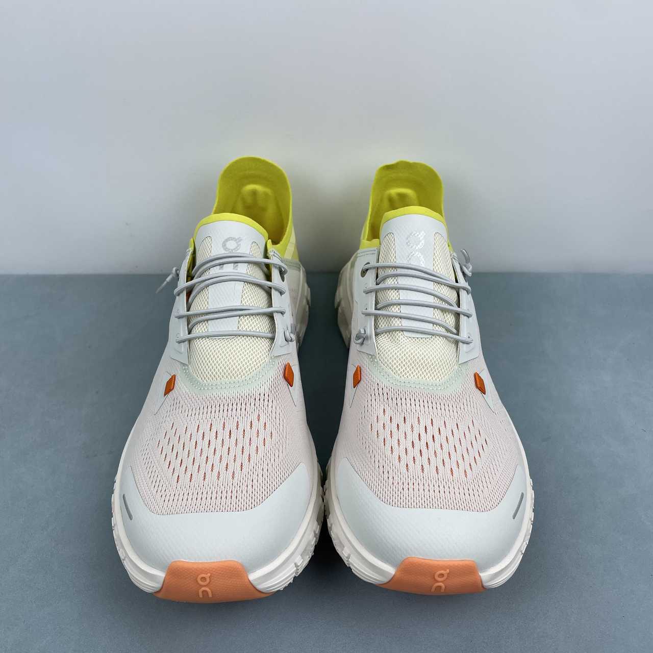 On Cloud 6 Coast sneakers da running e streetwear grey green - VIBES MILANO