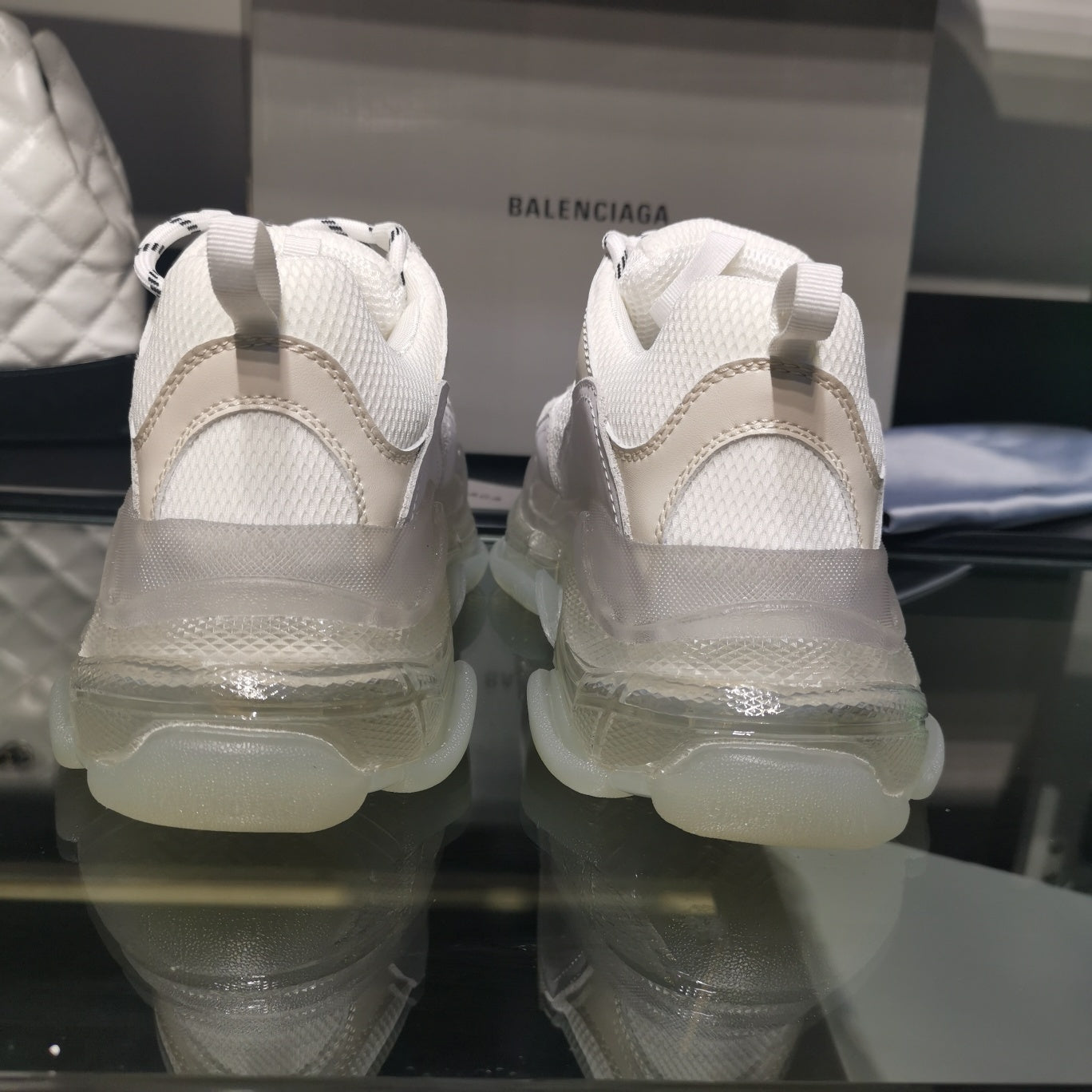 Balenciaga Sneakers Triple S bianco fondo trasparente