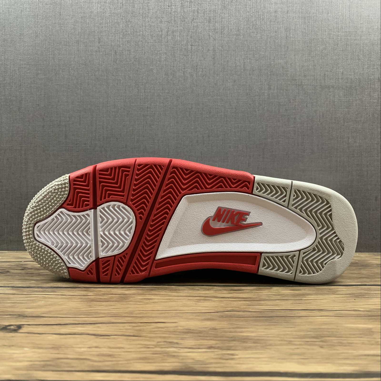 Nike Air Jordan 4 Retro Fire Red