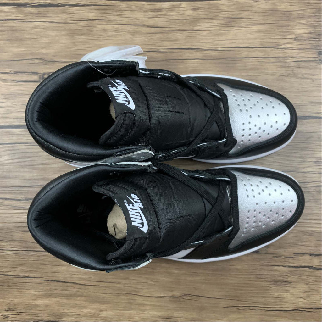 Nike Air Jordan 1 Retro High Silver Toe