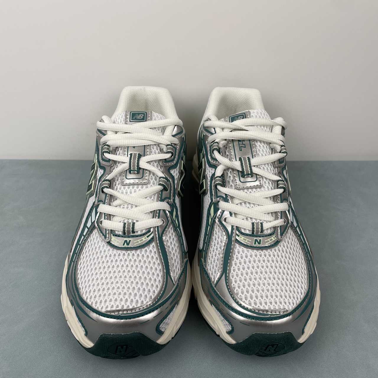 New Balance NB 740 White Marsh Green