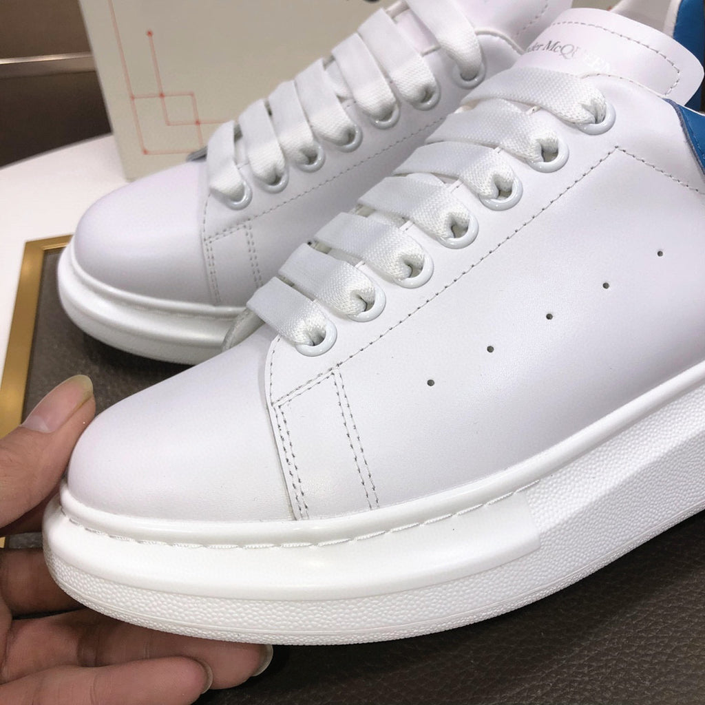Alexander McQueen sneakers suola oversize bianco azzurro