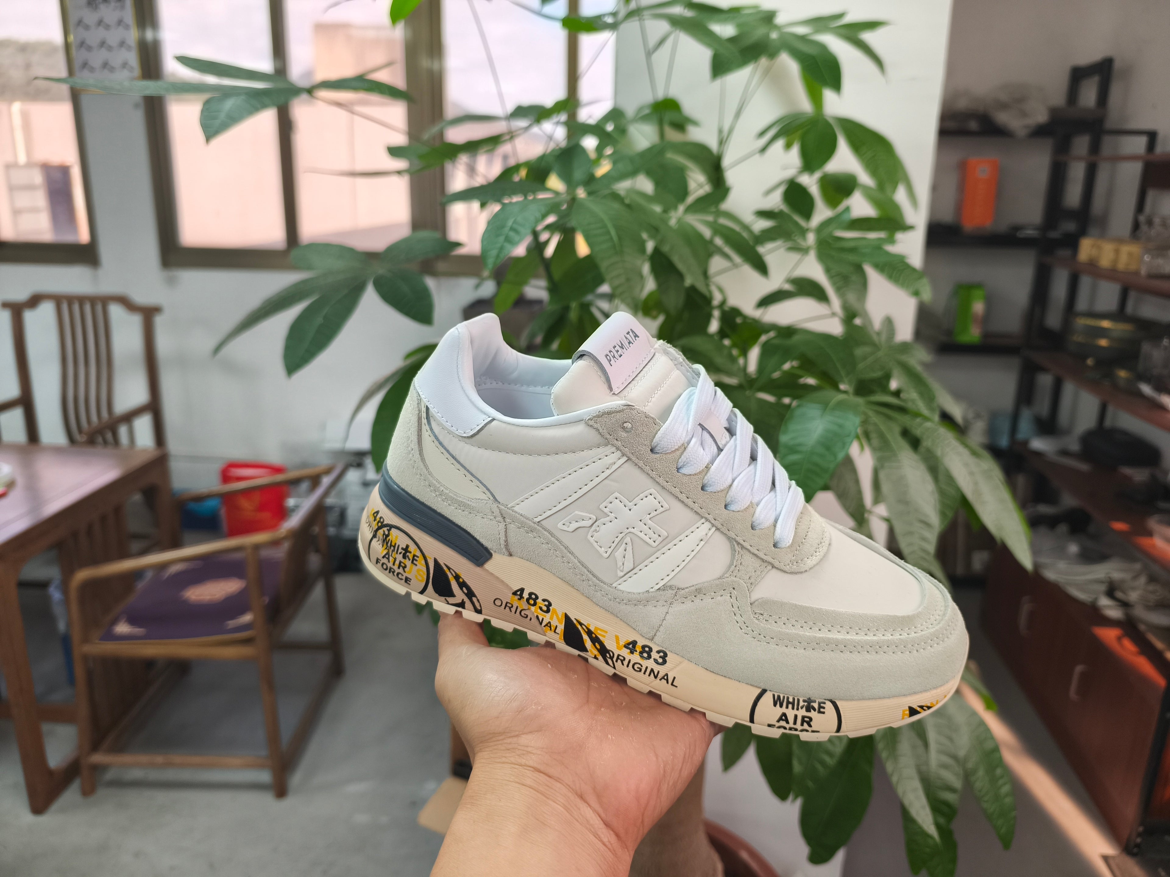 Premiata Lander sneakers suede grigio e beige