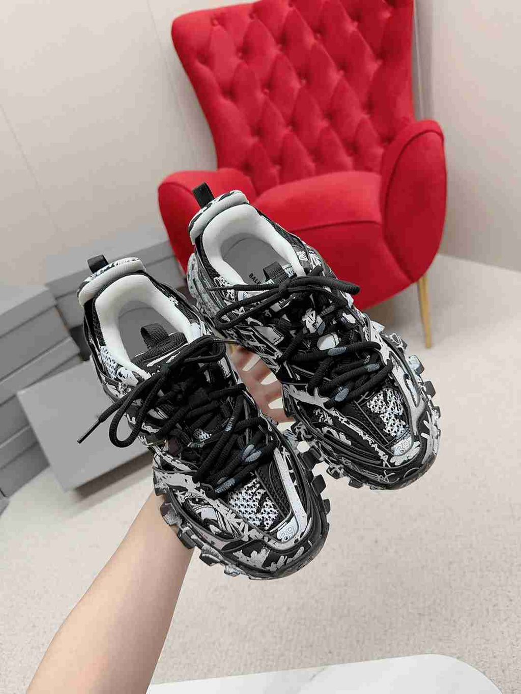 Balenciaga Sneakers Track 3.0 Graffiti