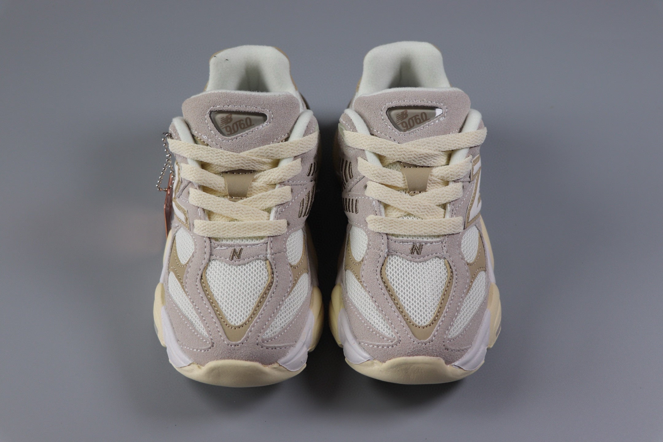 New Balance NB 9060 junior Cipria/Beige