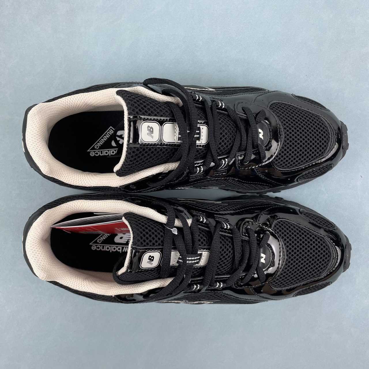 New Balance 204 L Black Timberwolf