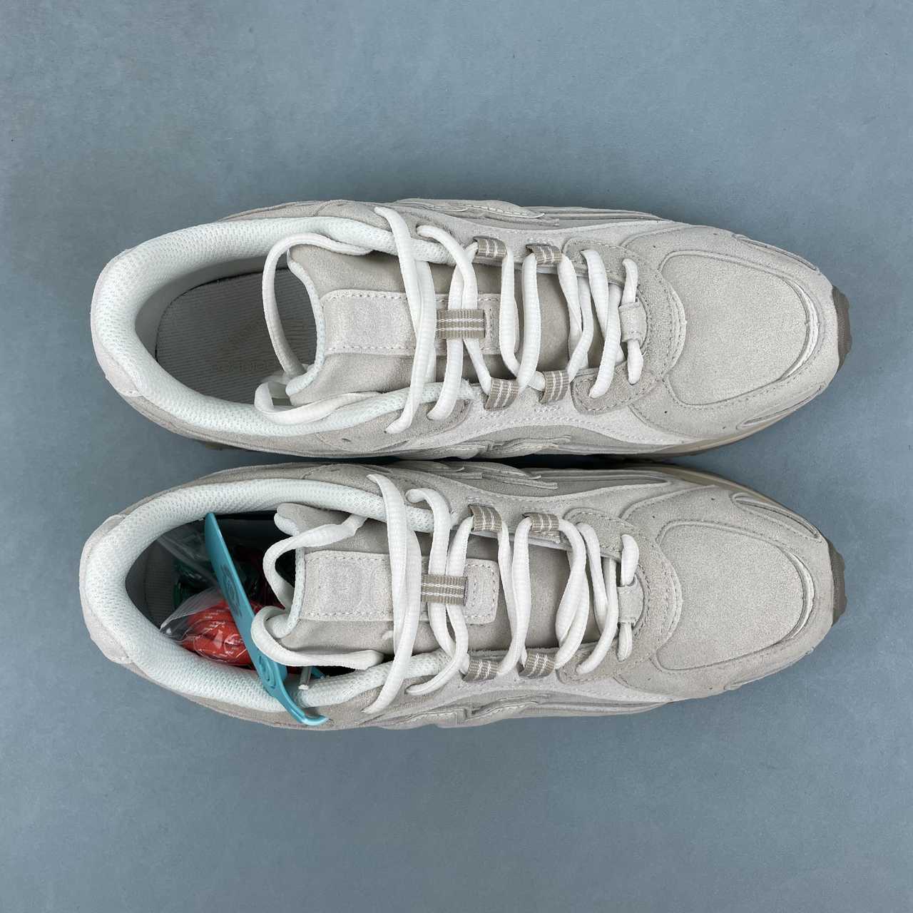 New Balance 204 L Timberwolf