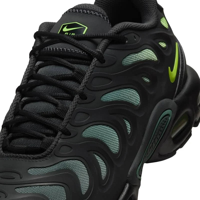 Nike Air Max Plus DRIFT Black Volt