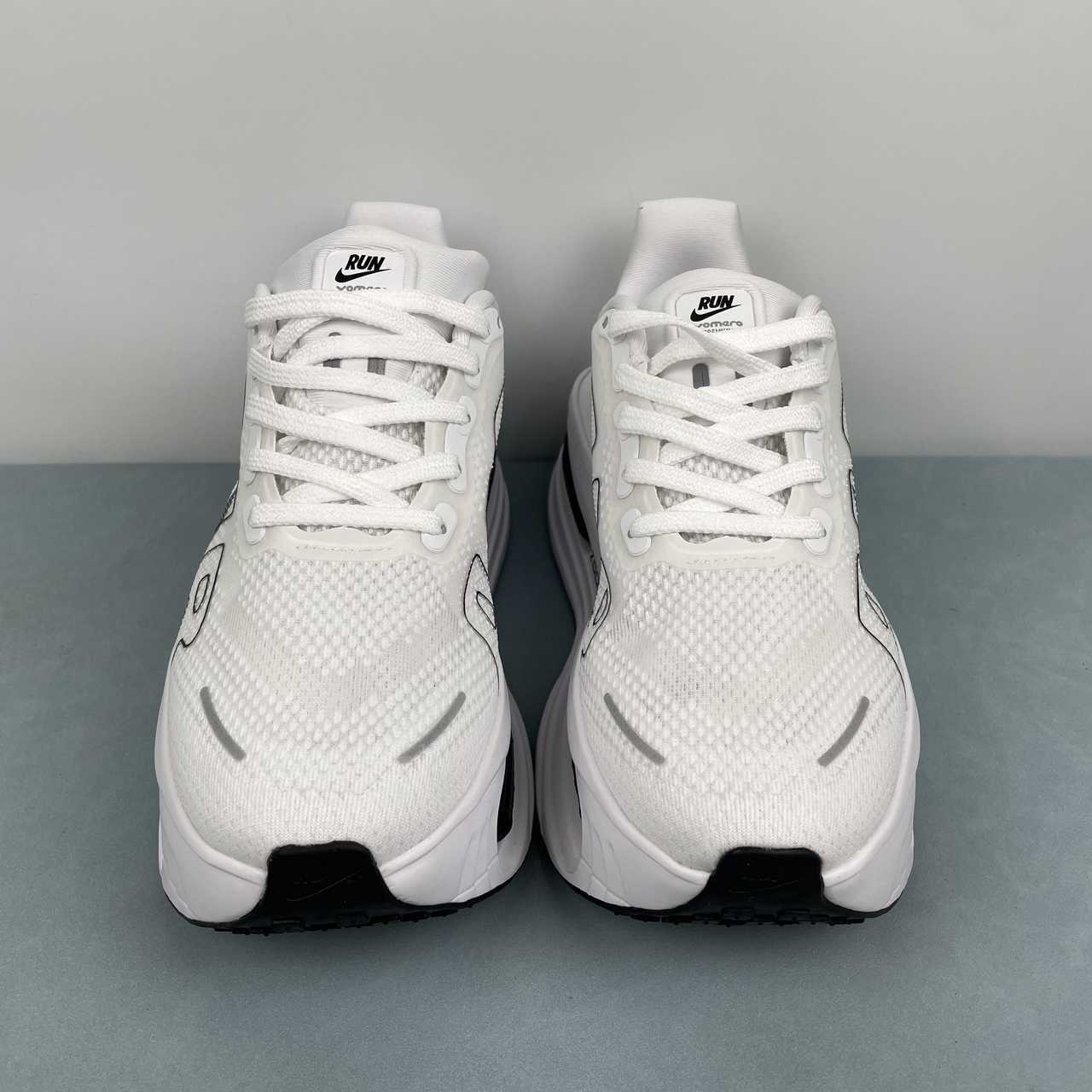 Nike Vomero Premium white black - VIBES MILANO