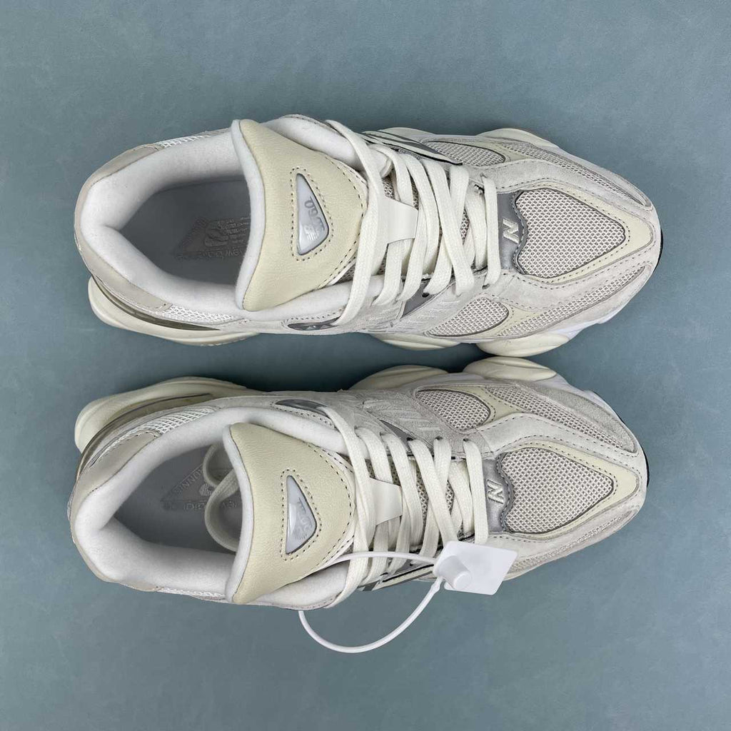 New Balance NB 9060 Sea Salt con Moonbeam e Turtledove - VIBES MILANO