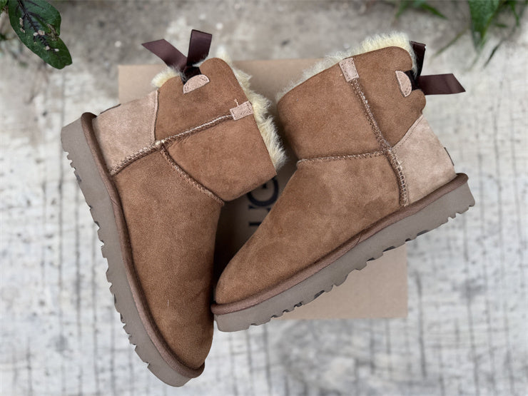 UGG Mini Bailey Bow II Boot castagna