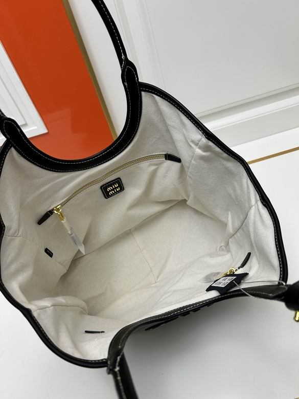 Miu Miu Tote Bag in pelle nero