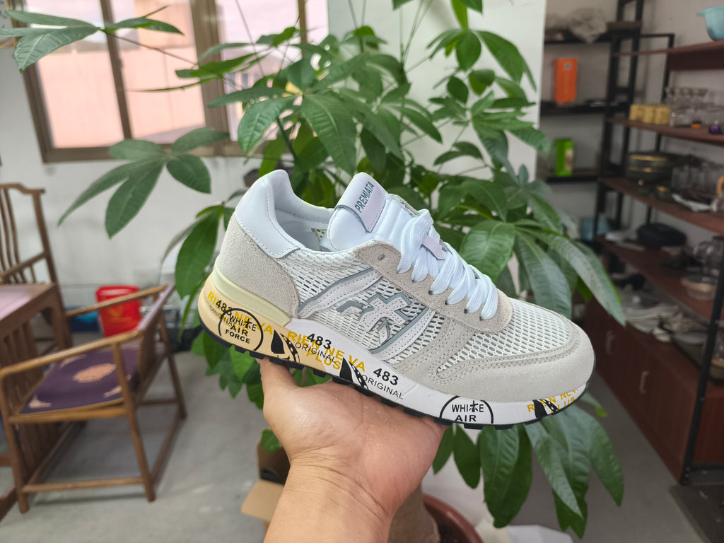 Premiata Landek sneakers suede bianco e grigio chiaro