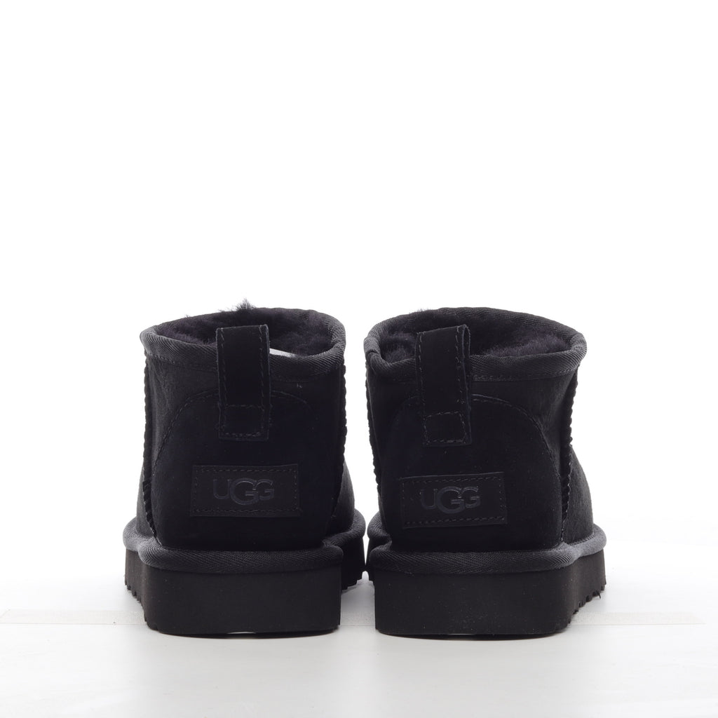 UGG Classic Ultra Mini nero