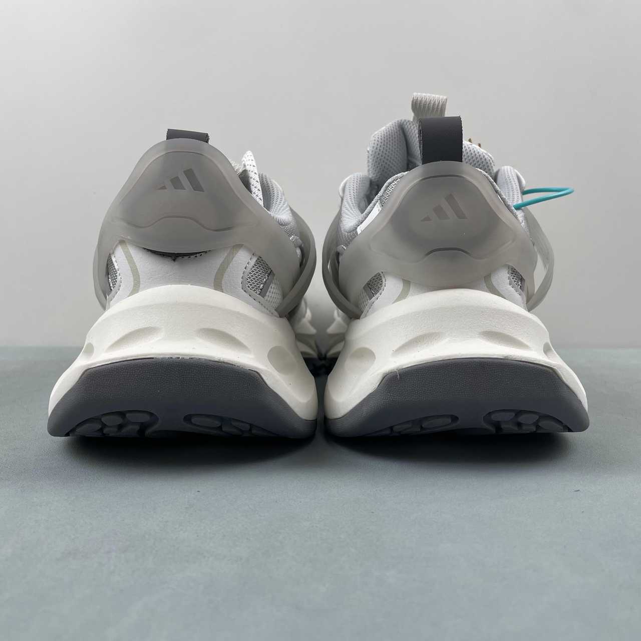 Adidas XLG Runner Deluxe sneakers grey silver white