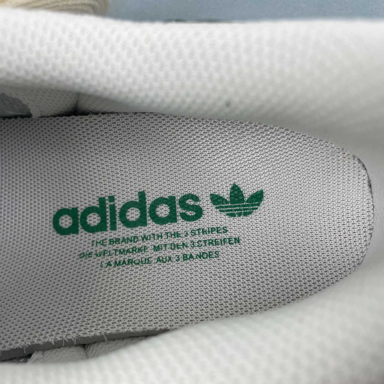 Adidas Originals Superstar bianco mod. Supreme