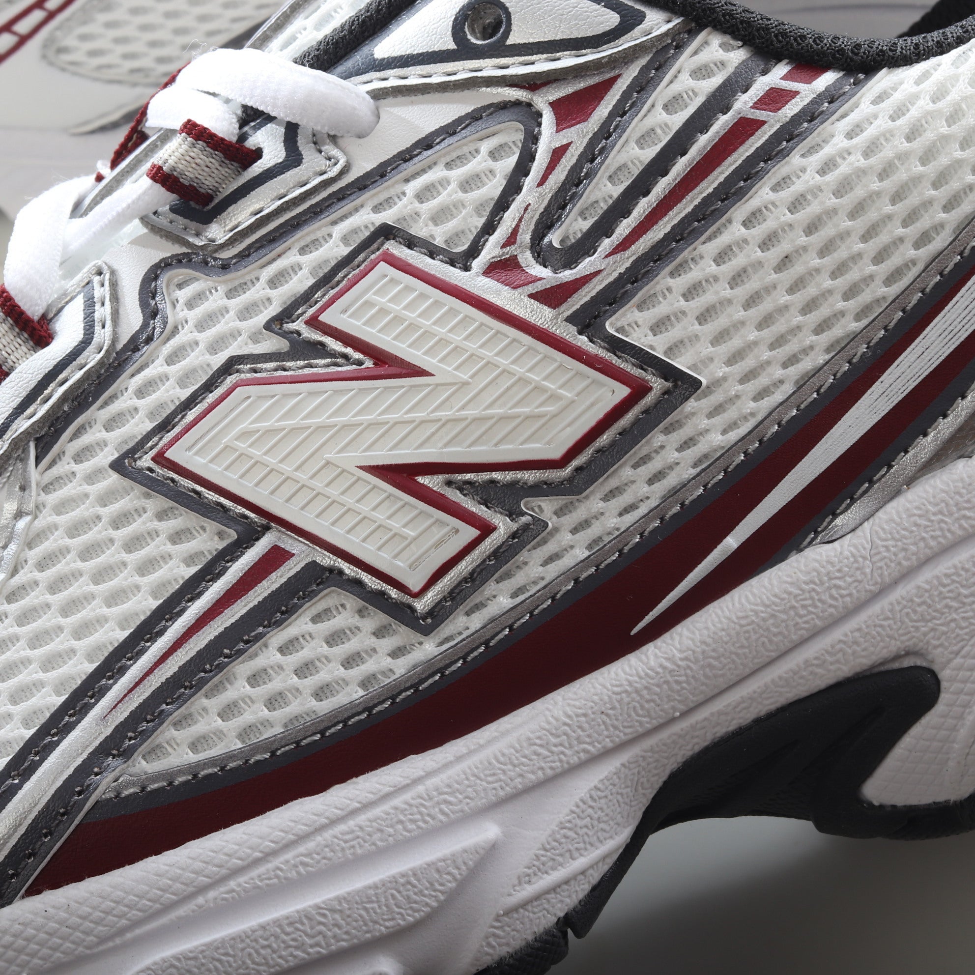 New Balance NB 740 Mercury Red Castlerock