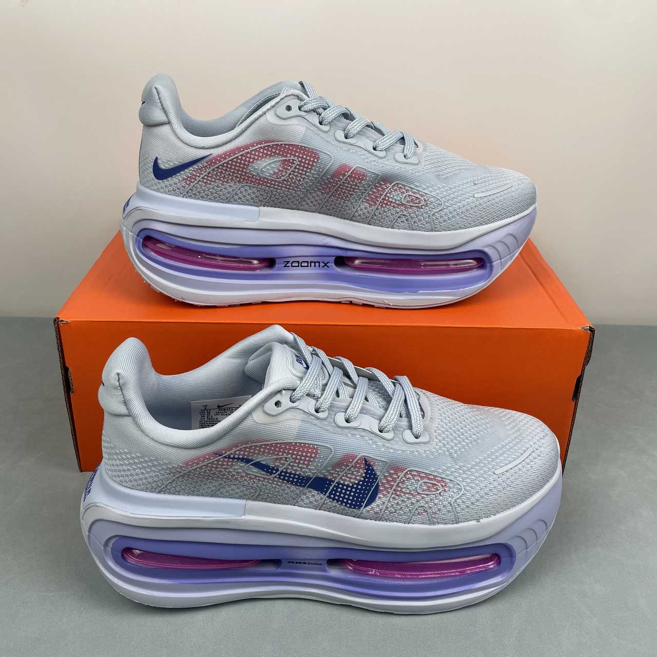 Nike Vomero Premium ice blue pink