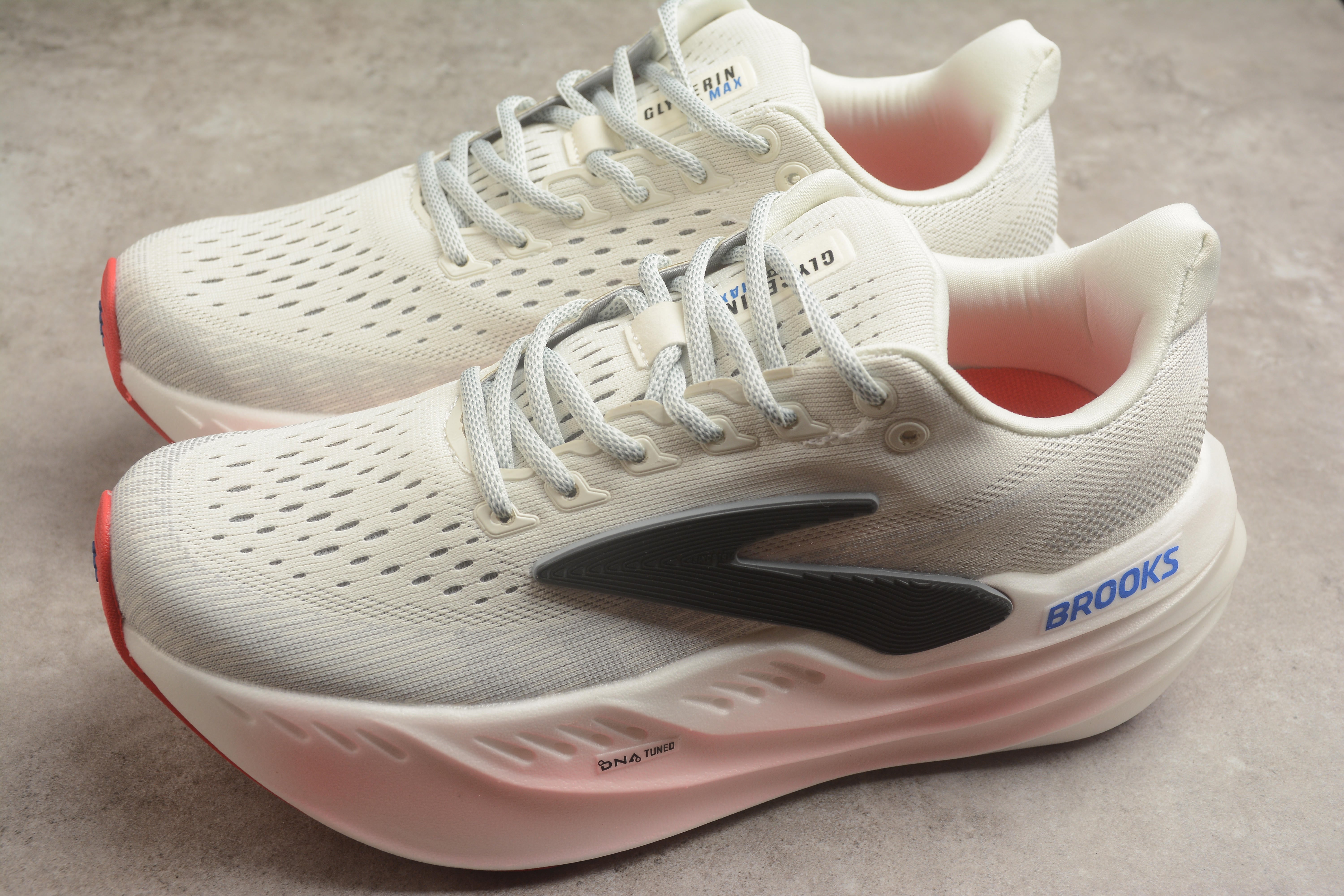 Brooks Glycerin Max ecrù rosso