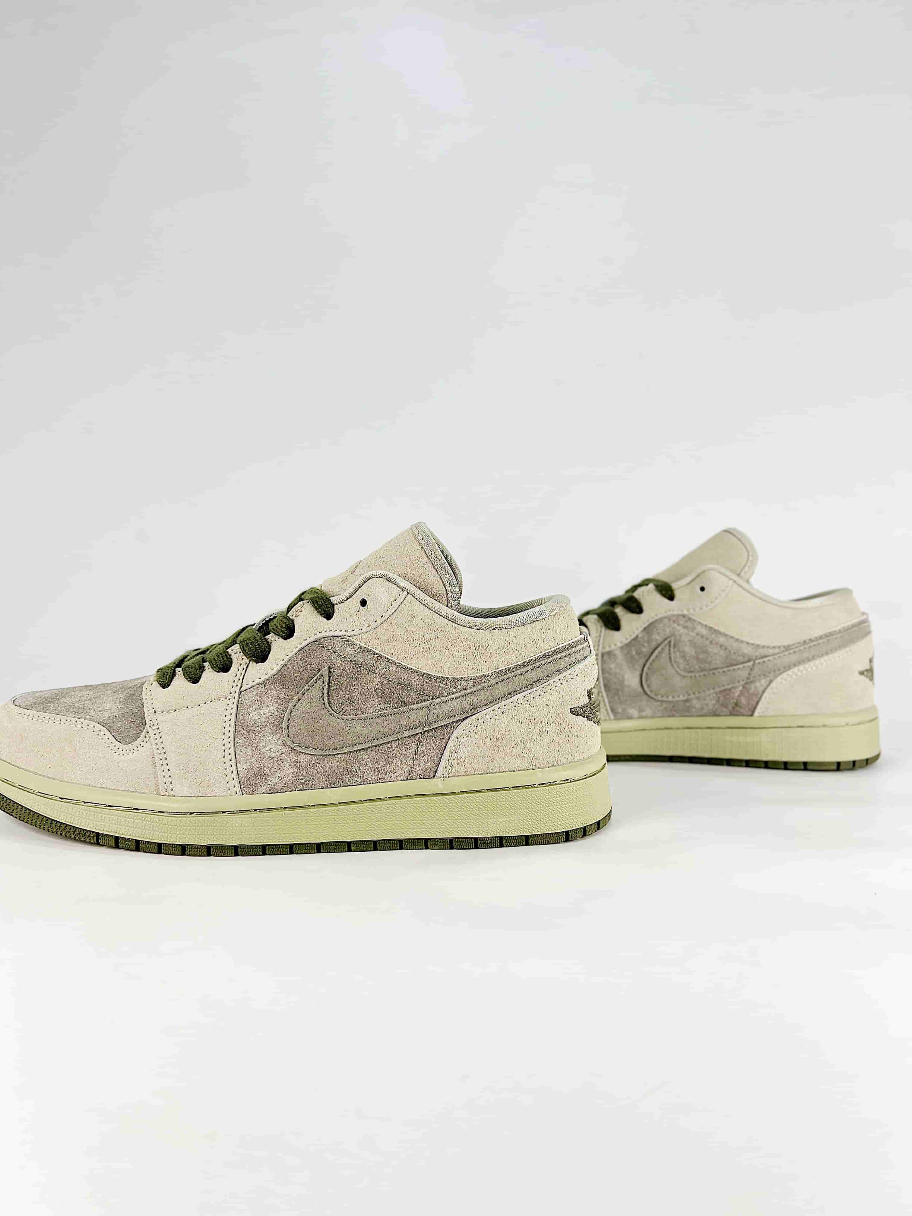 Air Jordan 1 low Spruce Fog Jade Stone