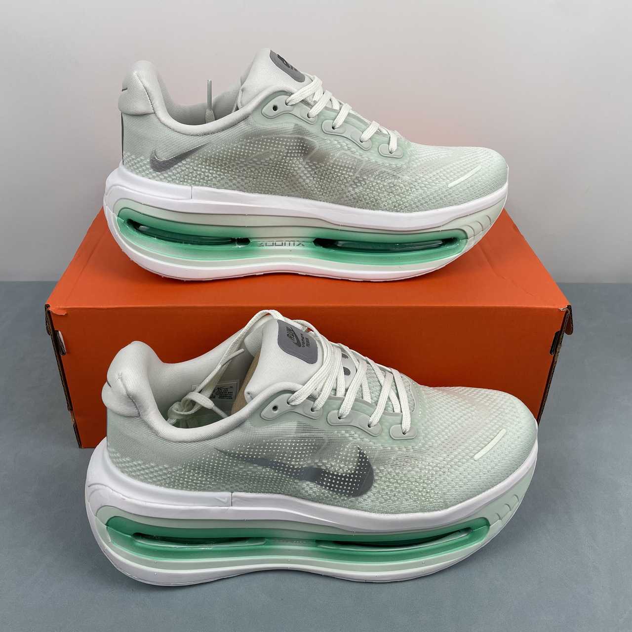 Nike Vomero Premium green vert - VIBES MILANO