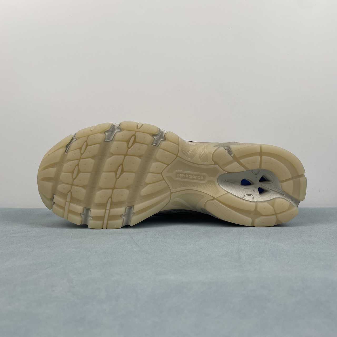 New Balance NB 740 Lunar New Year