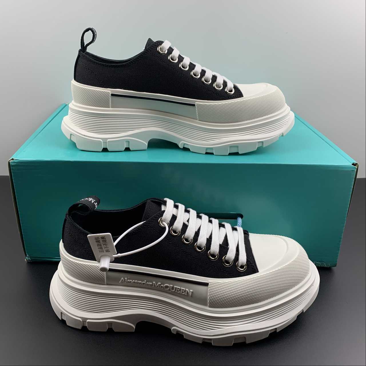 Alexander McQueen Tread Slick tela bianca e nera