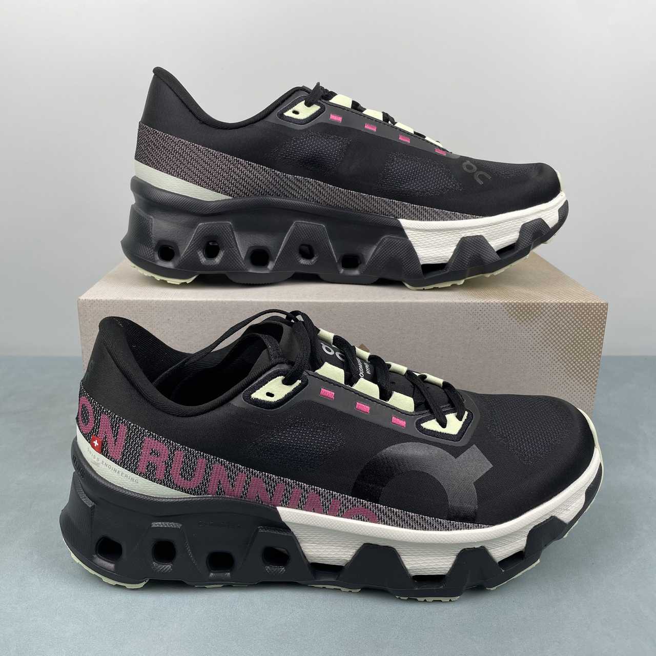 On Cloud Running Cloudmonster Hyper Iron & Black