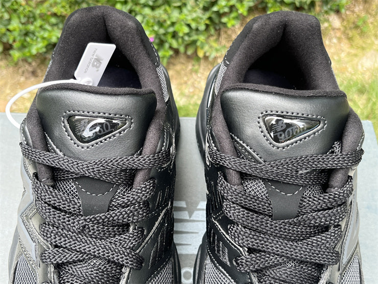 New Balance NB 9060 Triple Black pelle