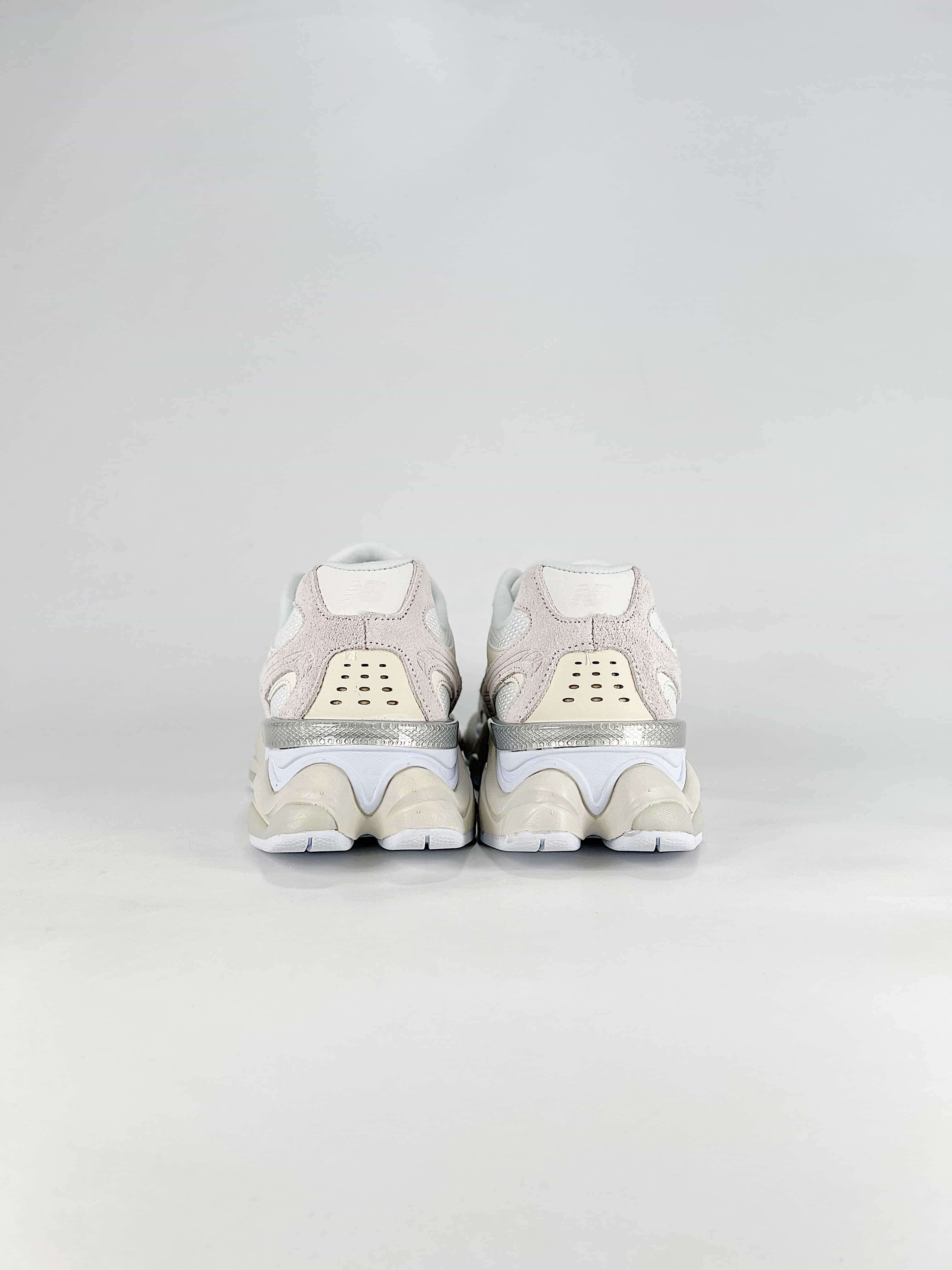 New Balance NB 9060 Beige Taupe (solo mercato Asia e Australia)