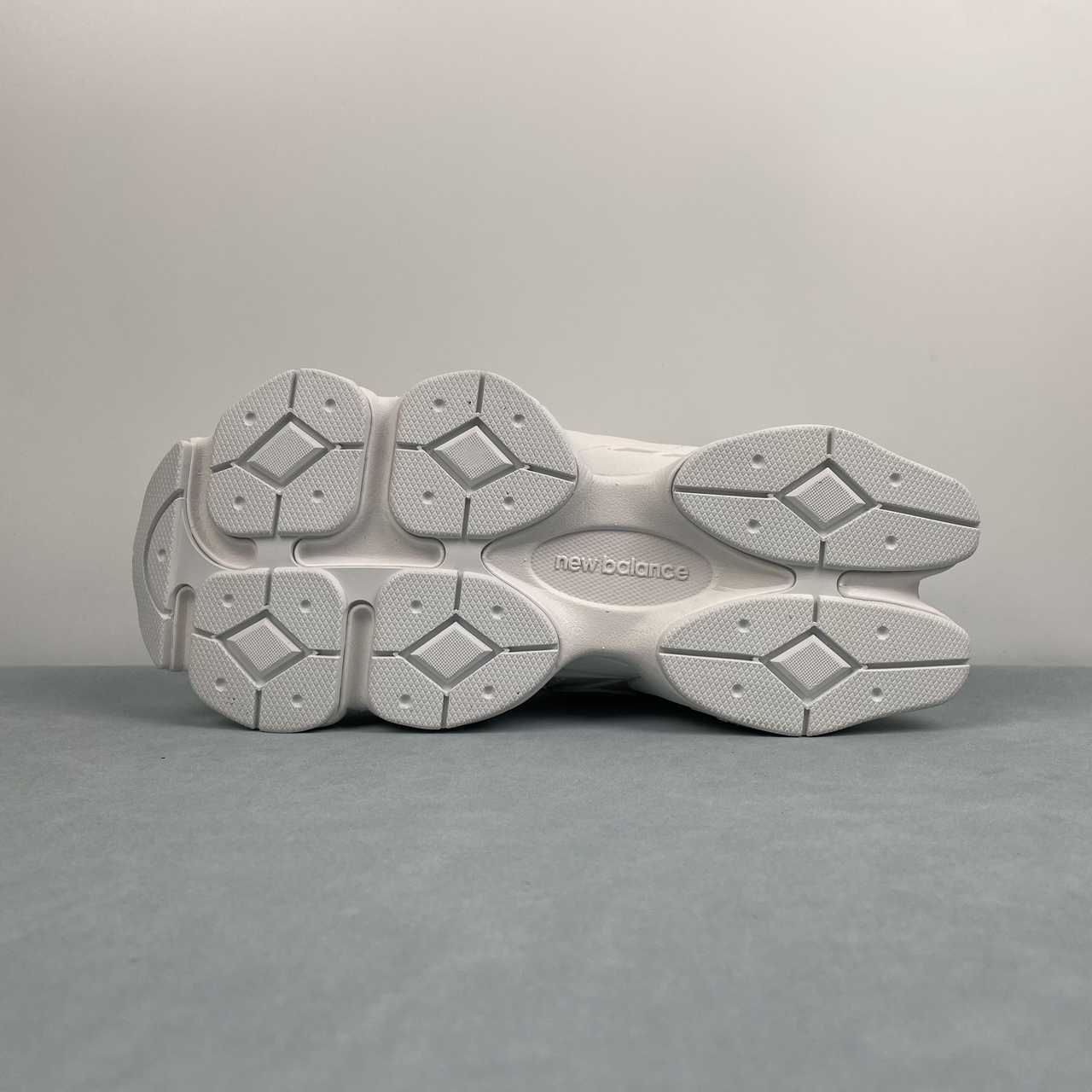 New Balance NB 9060 Triple White