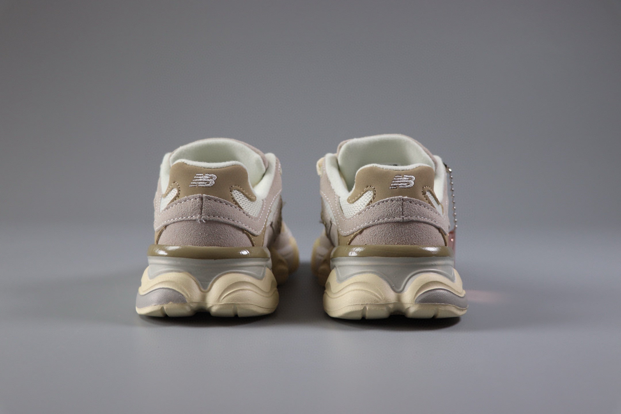 New Balance NB 9060 junior Cipria/Beige